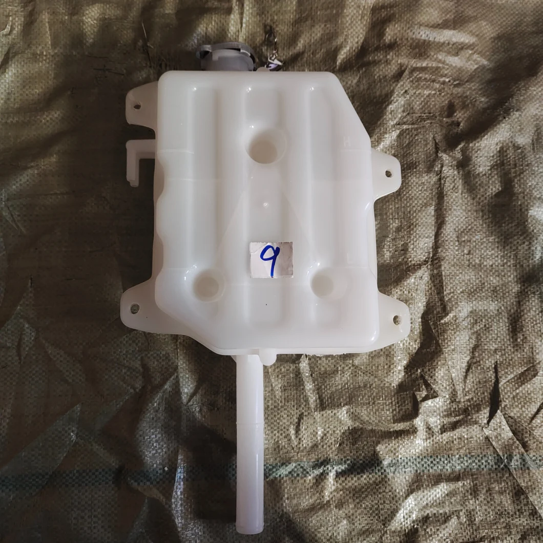 OEM Water Tank for Truck to Wash Hand Original Spare Parts Plastic Water Storage Tank Expansion Tank for HOWO Shancman Sinotruck with Lowest Price